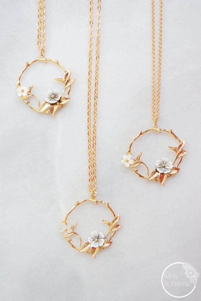 Collier Sautoir Perles Résine Violette Avec Fleur En Nacre - Bijou Vintage, Référence 593, Parfait état, Origine France