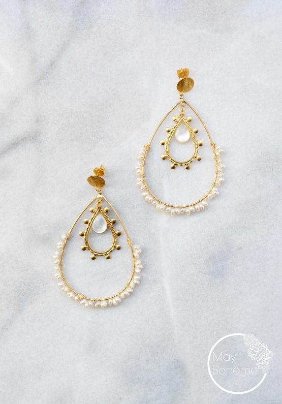 Boucles d'oreilles créoles gouttes nacre perles May Bohème