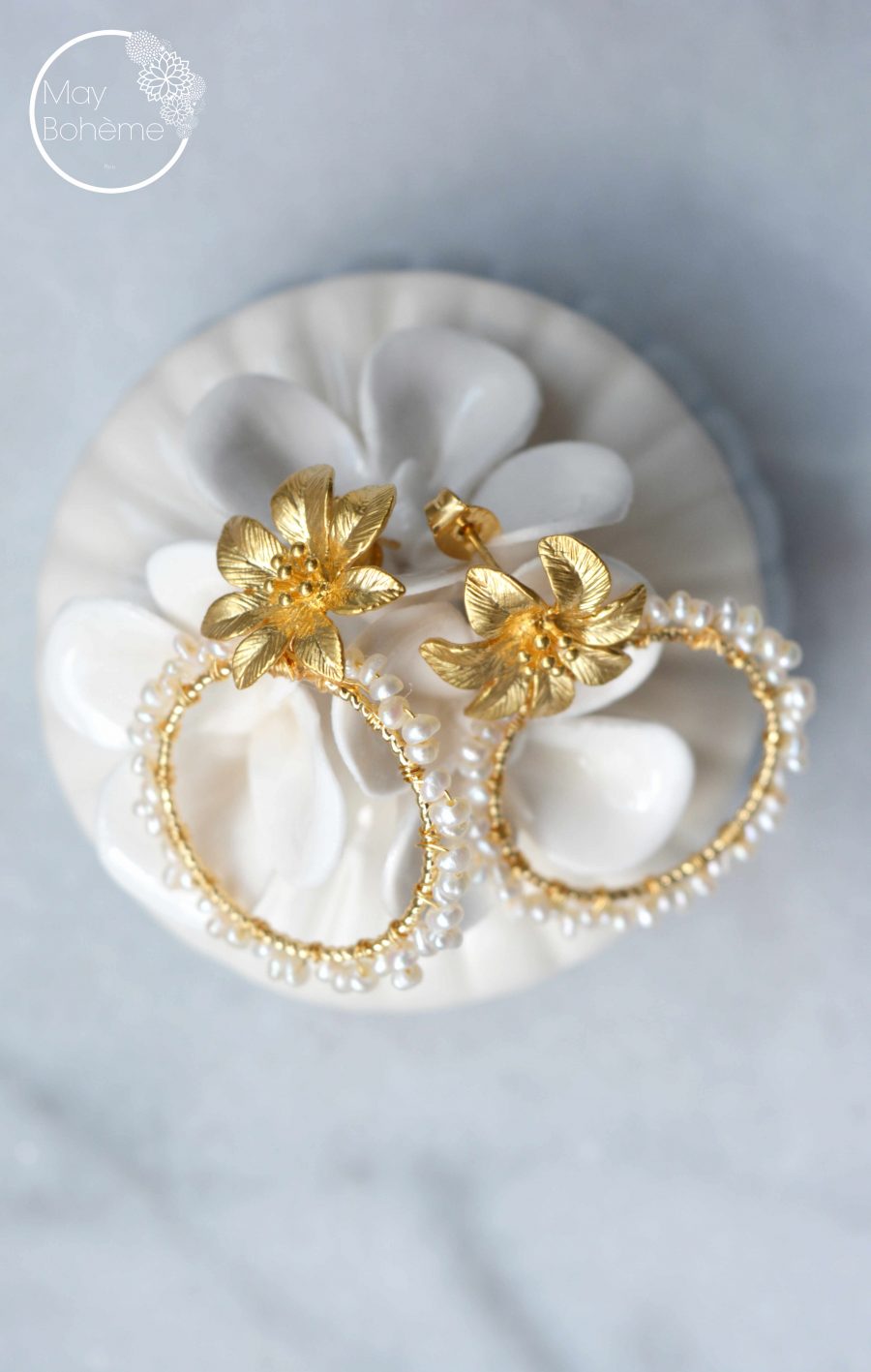 Lot De Bijoux Fantaisie D'Occasion - Boucles D'Oreilles (Camées, Perles, Fleurs), Bague... - Doré Et Perlé