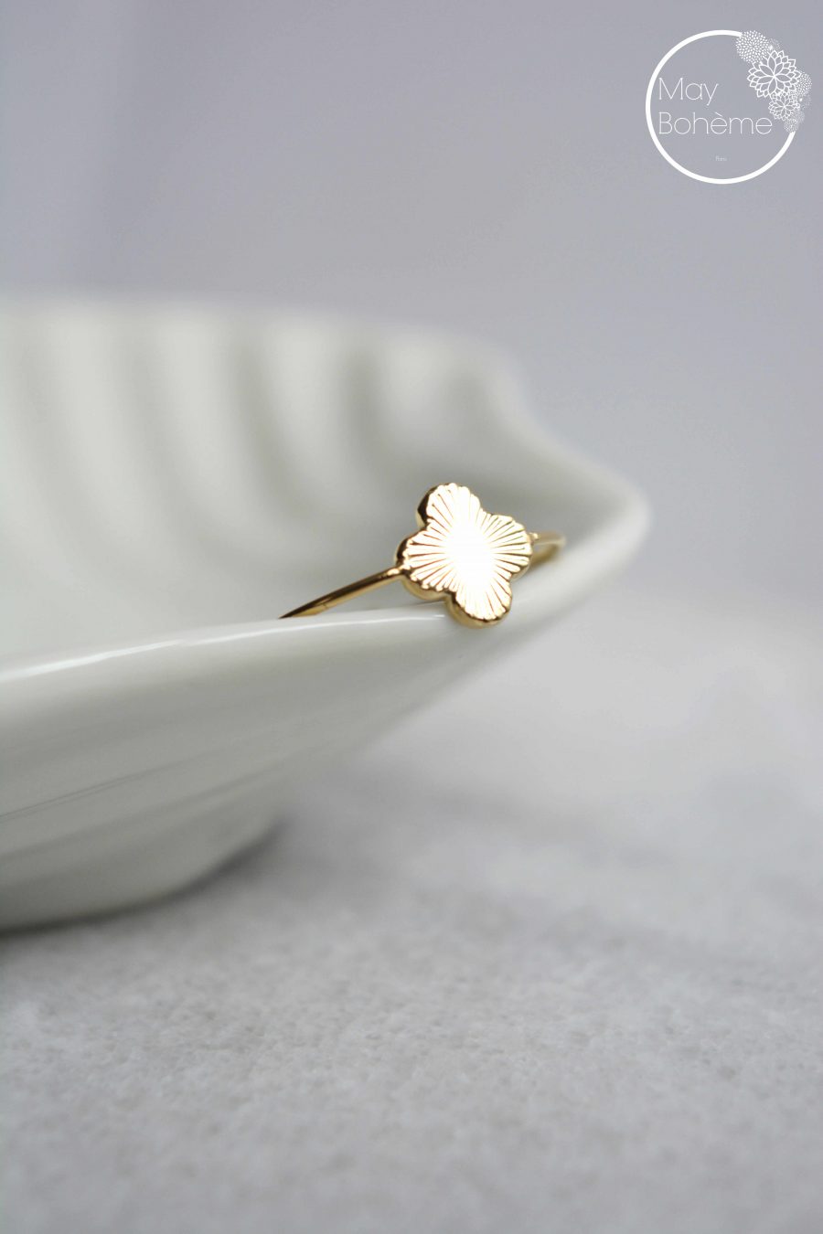 bague acier inoxydable or trefle ajustable