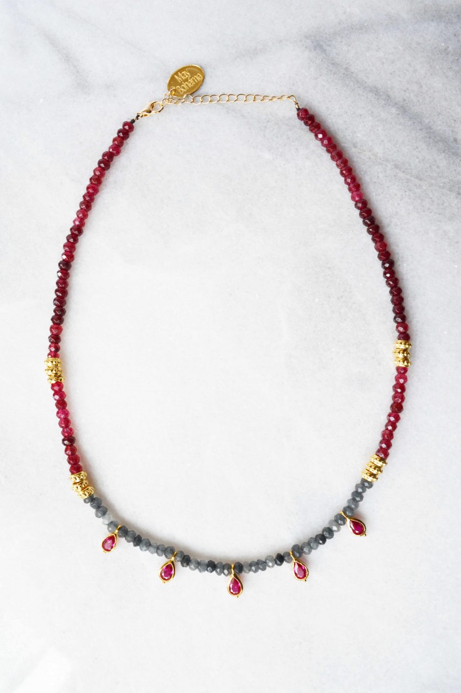 Collier Grenat à Facettes Rouge Bordeaux - Chaîne Plaqué Or 14 Carats - Fait Main - Neuf