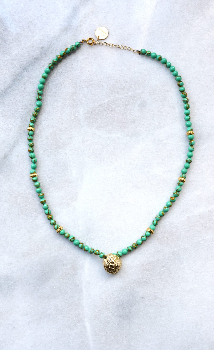 Collier Fin Perles, Coquillages Et Verre Turquoise - Occasion En état Neuf Selon Vendeur