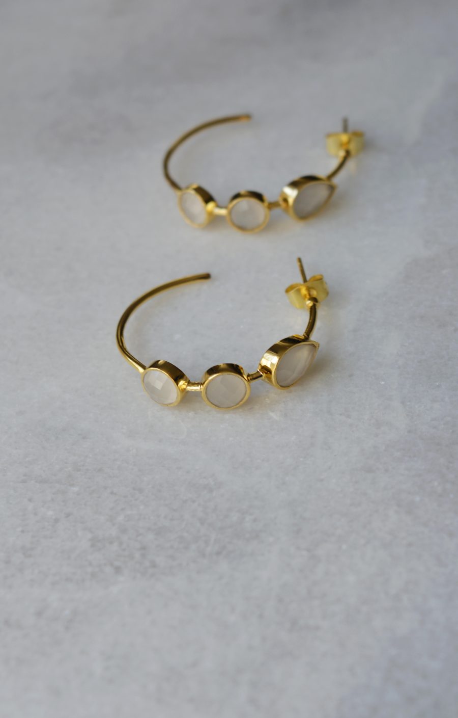Boucles D'oreilles Créoles En Agate Rose Plaqué Or - Pendantes à Crochet, Neuf Avec étiquettes