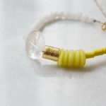 bracelet recyclé jaune citron perles verre recyclé perles blanche may boheme ajustable