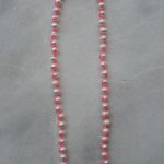 collier perles eau douce macramé fil fluo rose