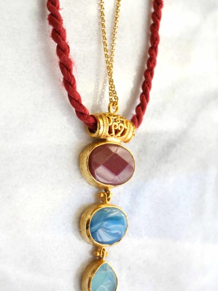 collier-sautoir-rouge-lien-soie-veritable-sauvage-pierre-naturelle-semi-precieuse-rouge-bleu-vert-turquoise-may-boheme-chic